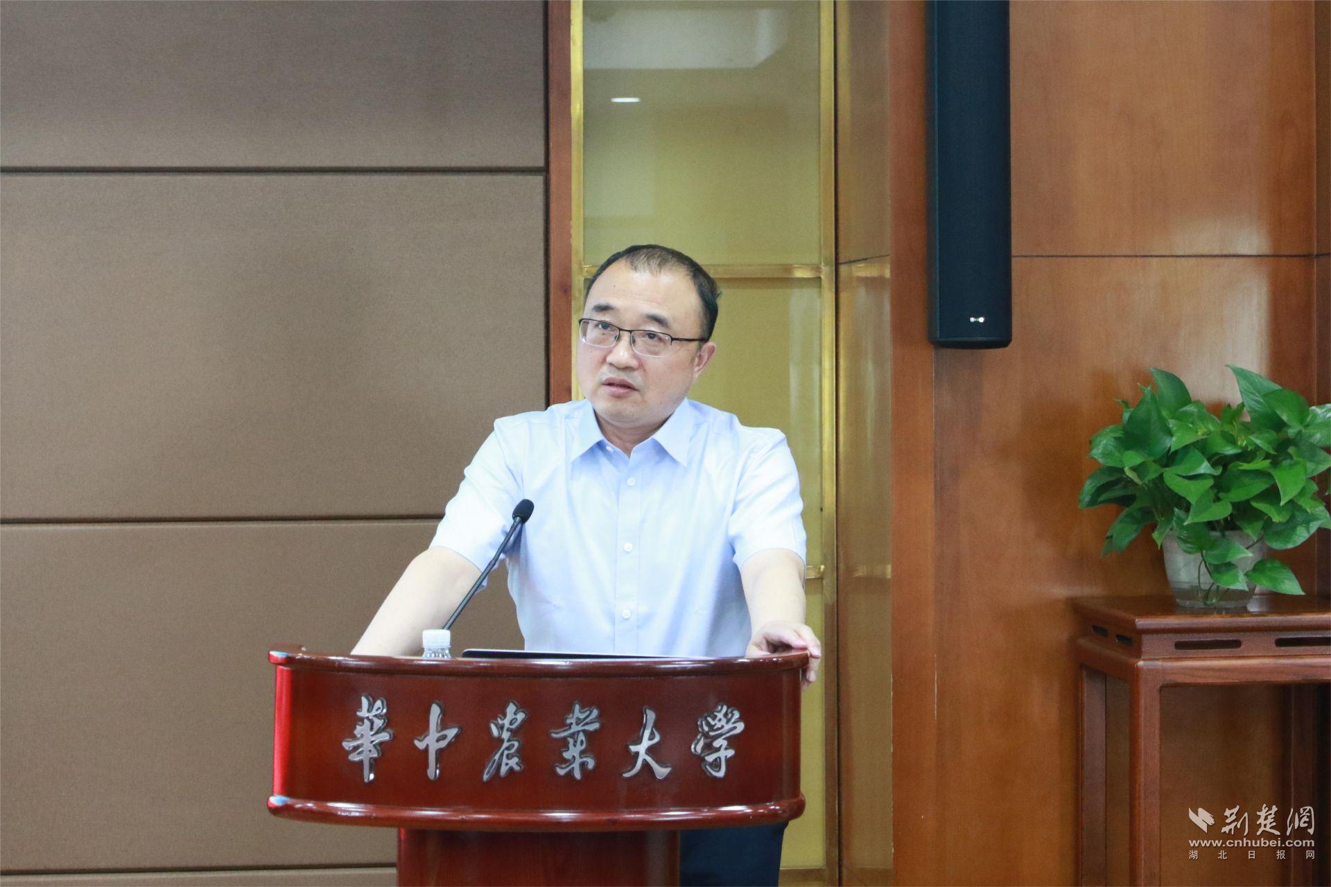 王建华书记作报告(黄璐 摄).jpg.jpg